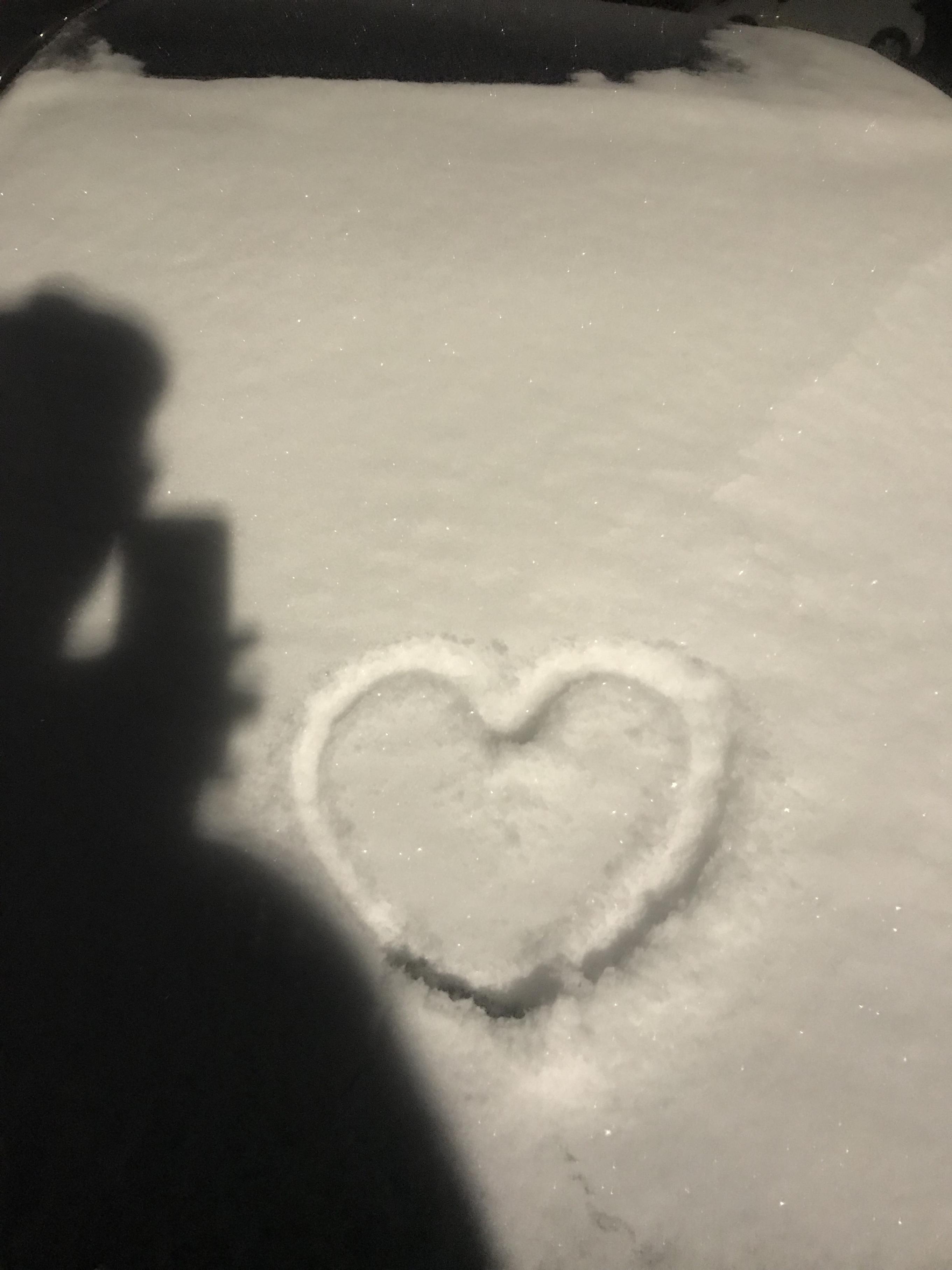 雪中比心